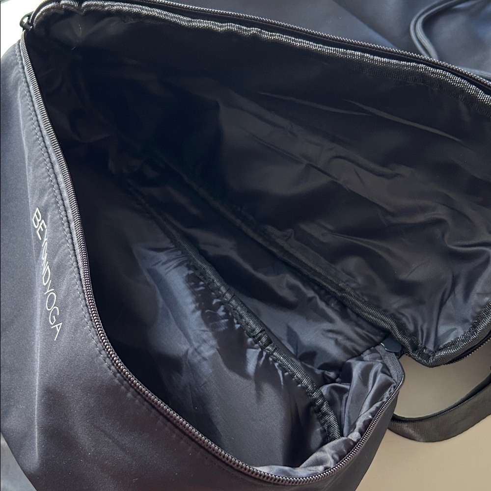 Beyond Yoga Black Convertible Drawstring Backpack Tote - Picture 5 of 5